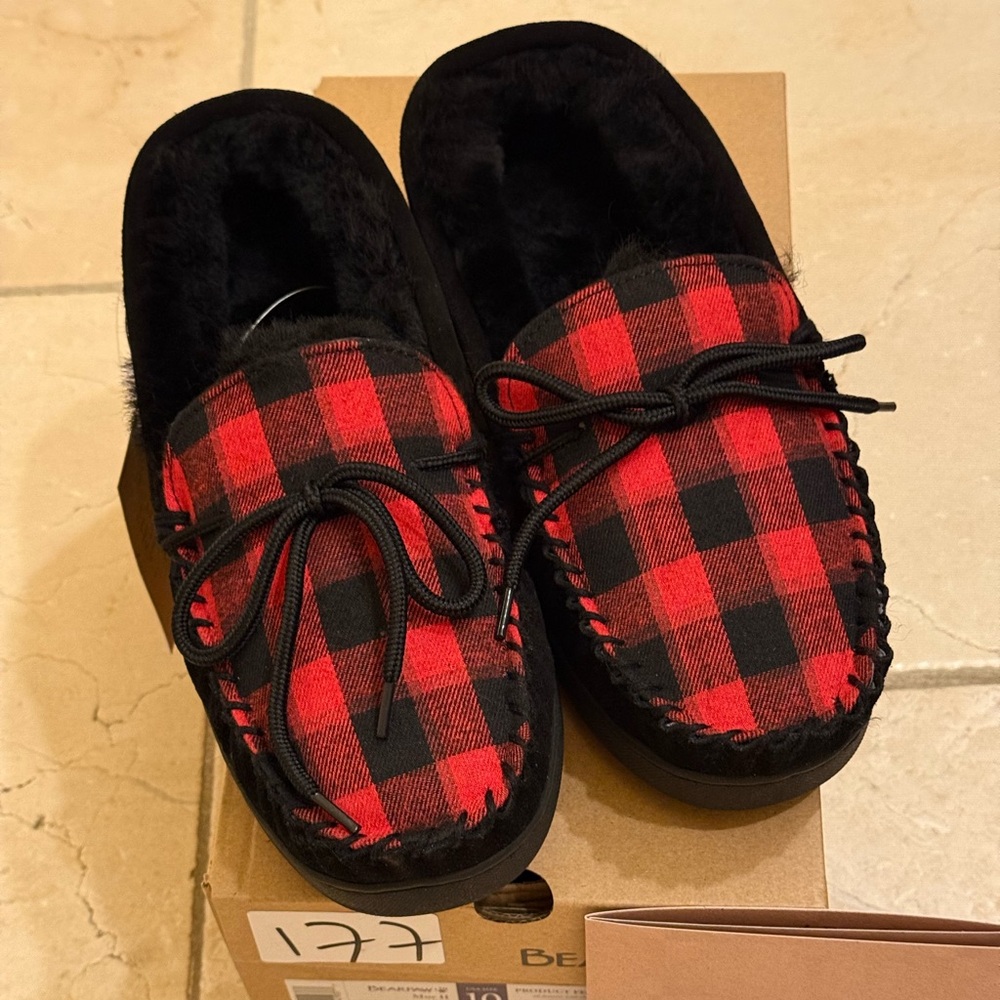 BEARPAW men’s Moc II 1295M Slipper